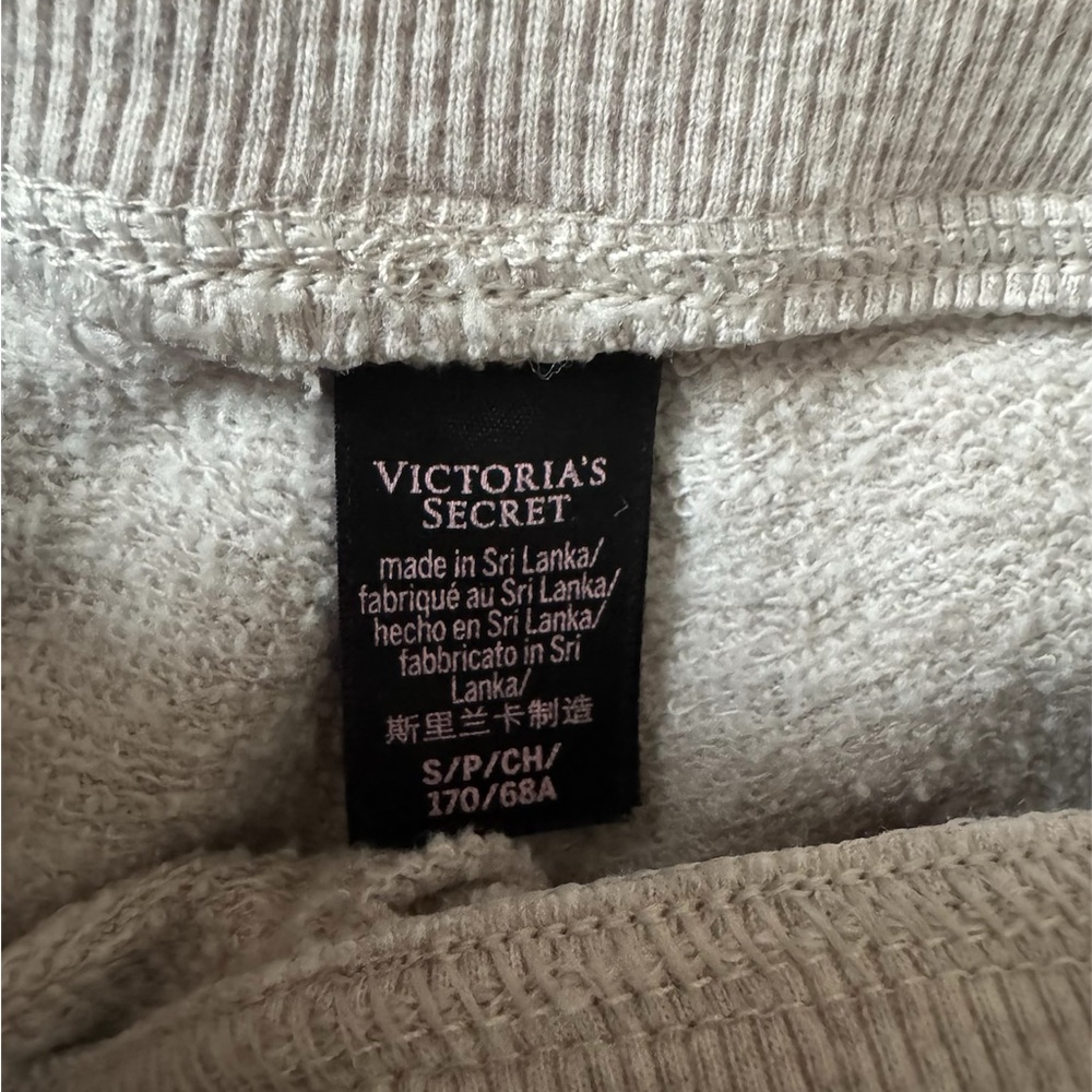 Victoria's Secret Heather Gray woman’s wide leg Sweatpants - Picture 4 of 4